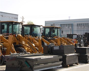 河南無塵清掃機教你做選擇選購掃地車