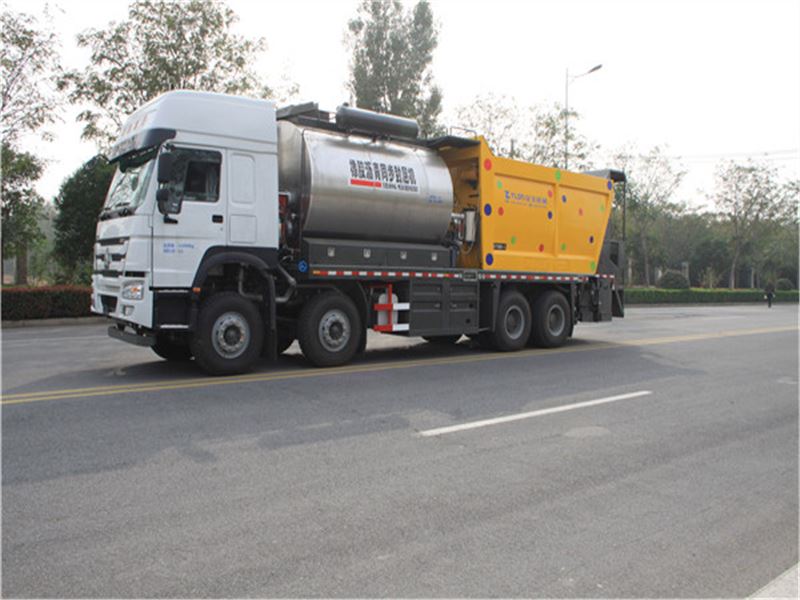河南碎石封層車-道路養(yǎng)護(hù)神器 